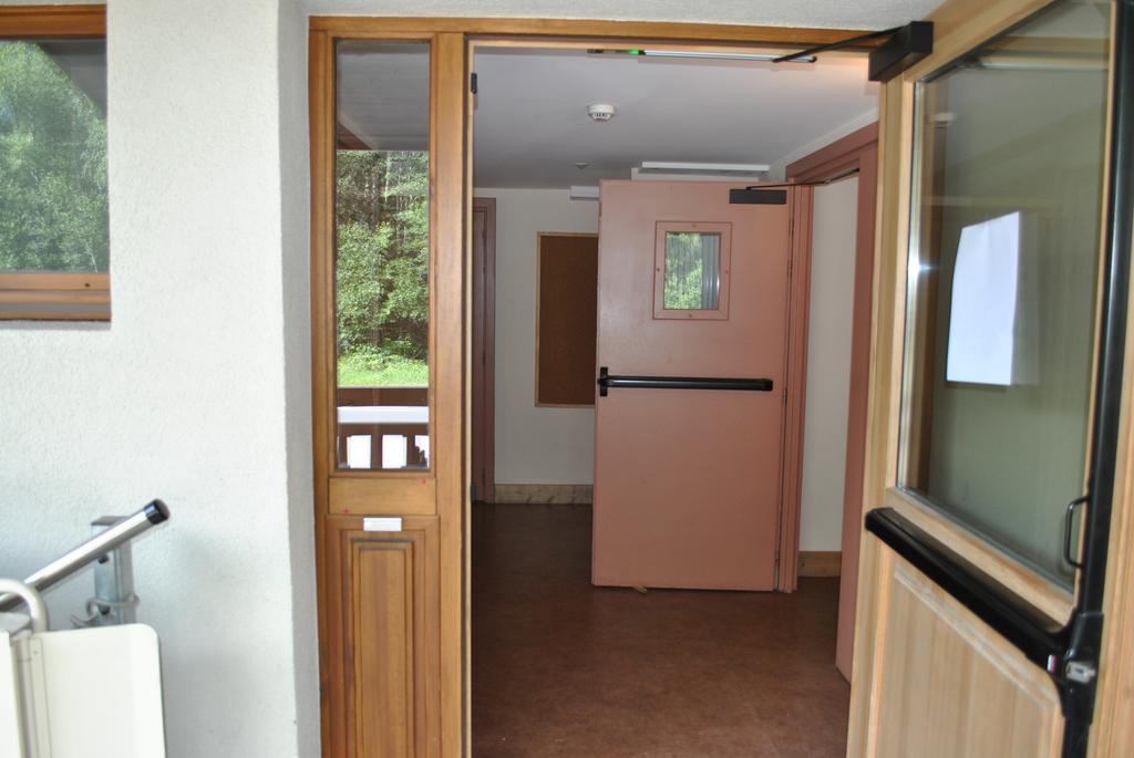 Fleur Des Neiges Hostel Chamonix Bagian luar foto