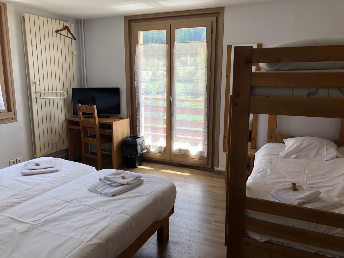 Fleur Des Neiges Hostel Chamonix Bagian luar foto