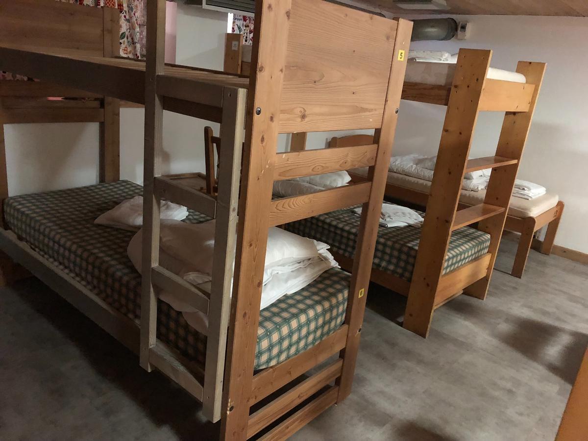 Fleur Des Neiges Hostel Chamonix Bagian luar foto