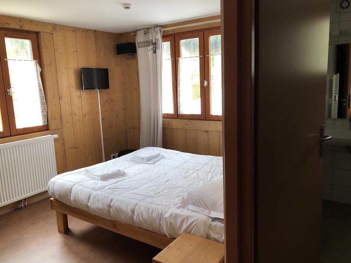 Fleur Des Neiges Hostel Chamonix Bagian luar foto